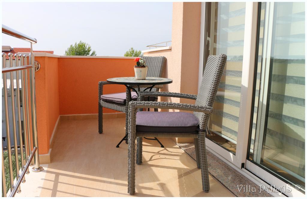 Villa Palas Apartments 2 Рогозниця Екстер'єр фото